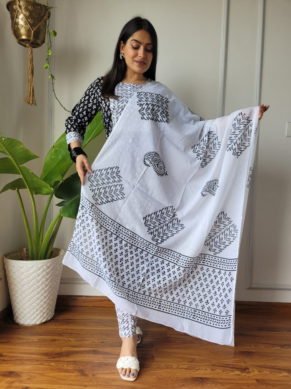 Premium Quality Handblock Print Cotton Suits Kurti Pant Dupatta Set