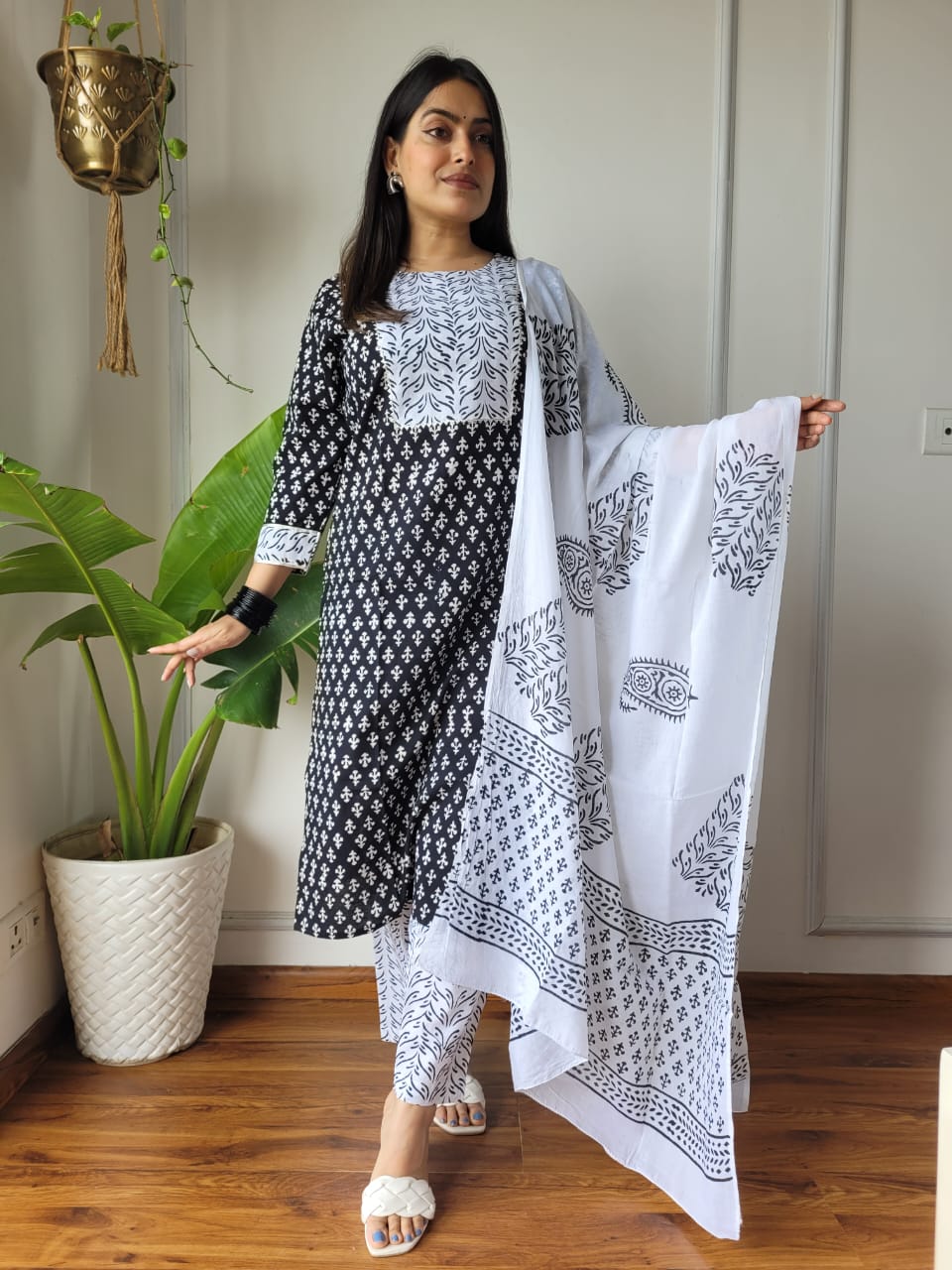 Premium Quality Handblock Print Cotton Suits Kurti Pant Dupatta Set
