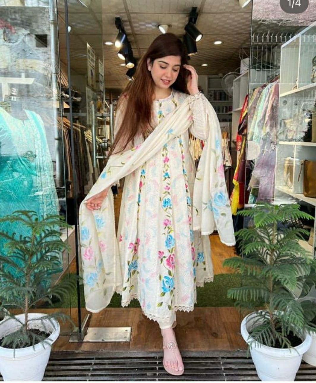 Shop Women Kurta Kurtis Online India Trending Suits