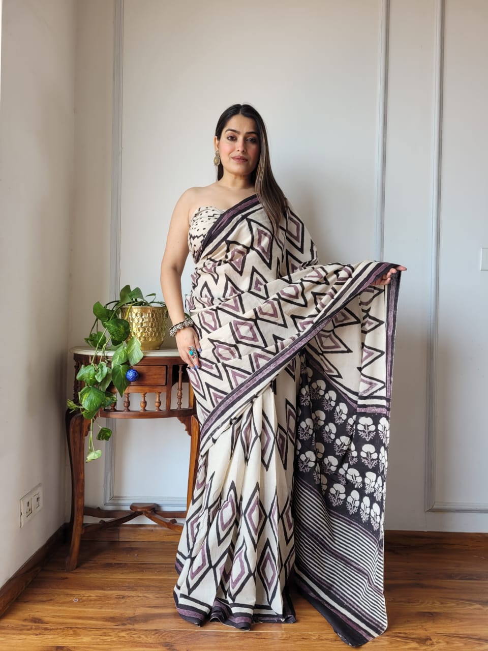 Handblock Printed Cotton Saree With Blouse Piece